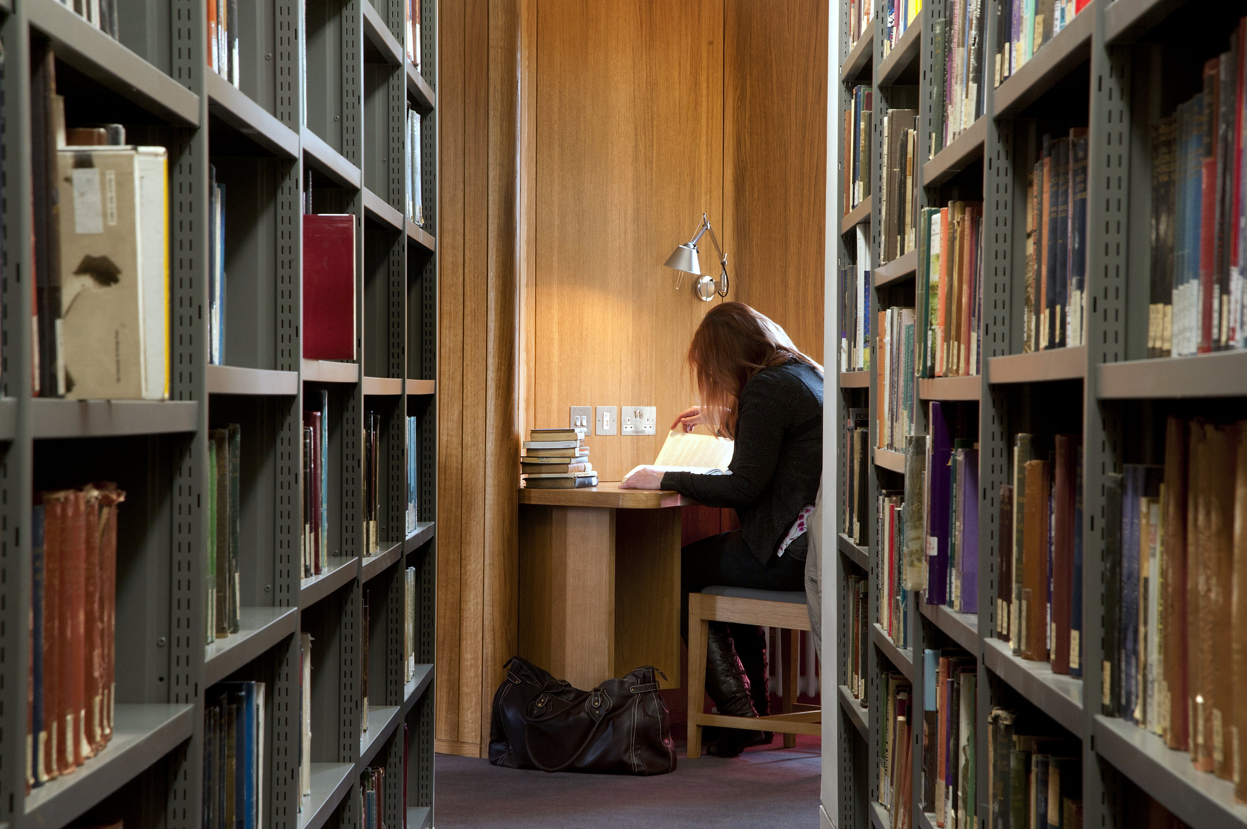 Emmanuel_College_Library_Student_Studying